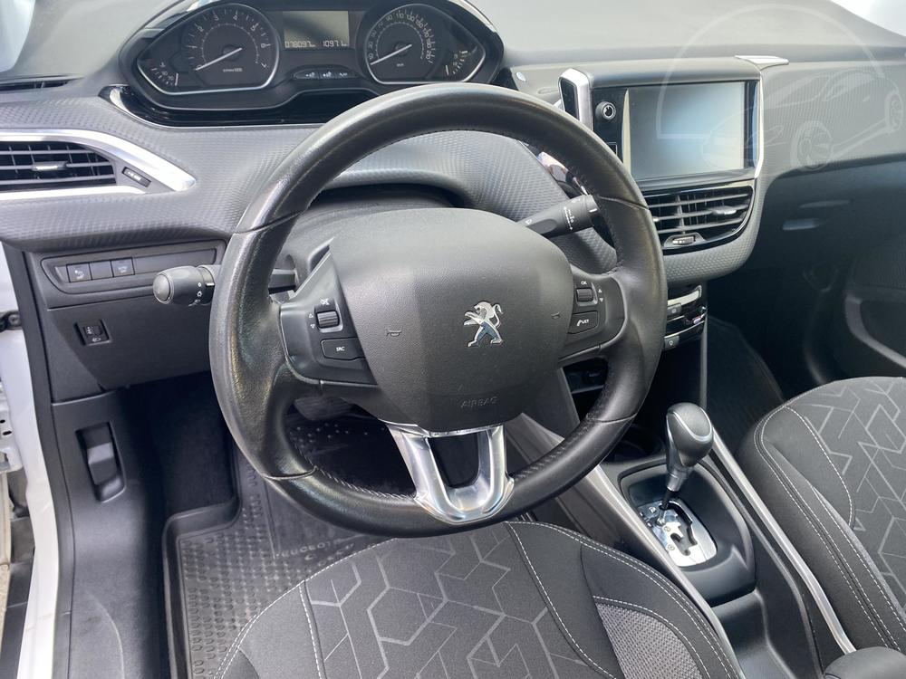 Peugeot 2008 1.2 PT, R