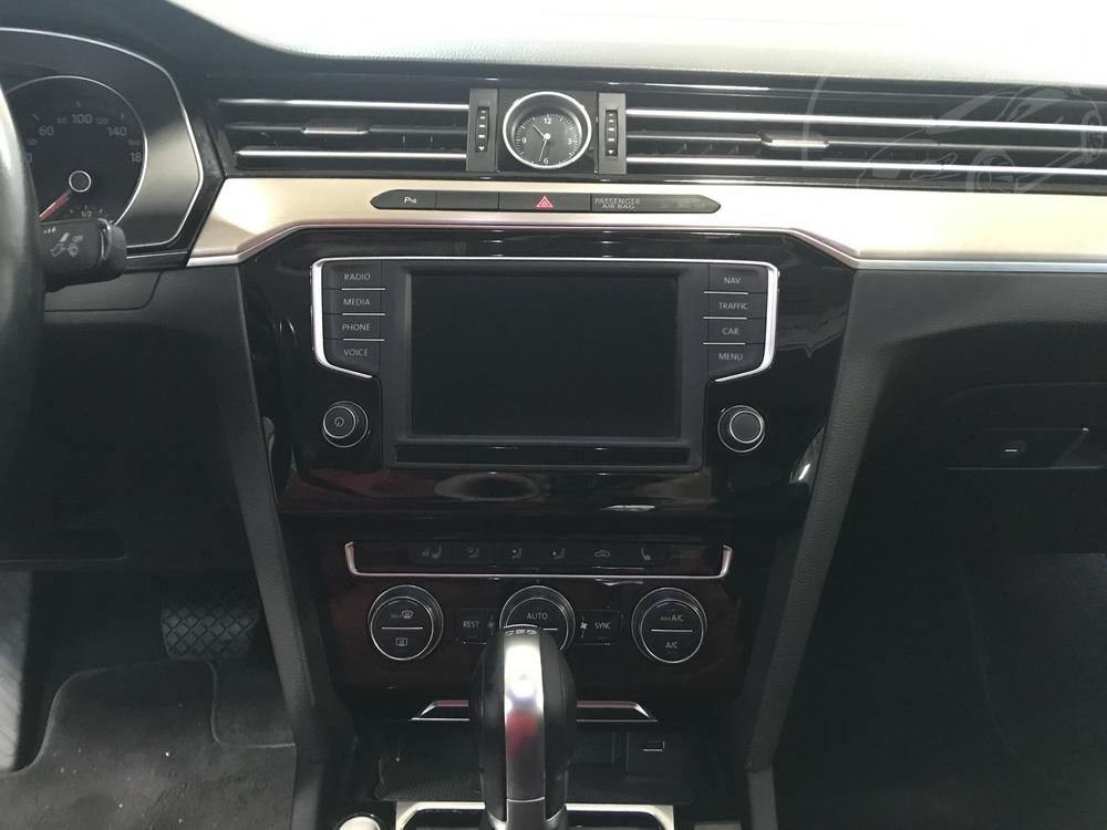 Volkswagen Passat 2.0 TDi, R