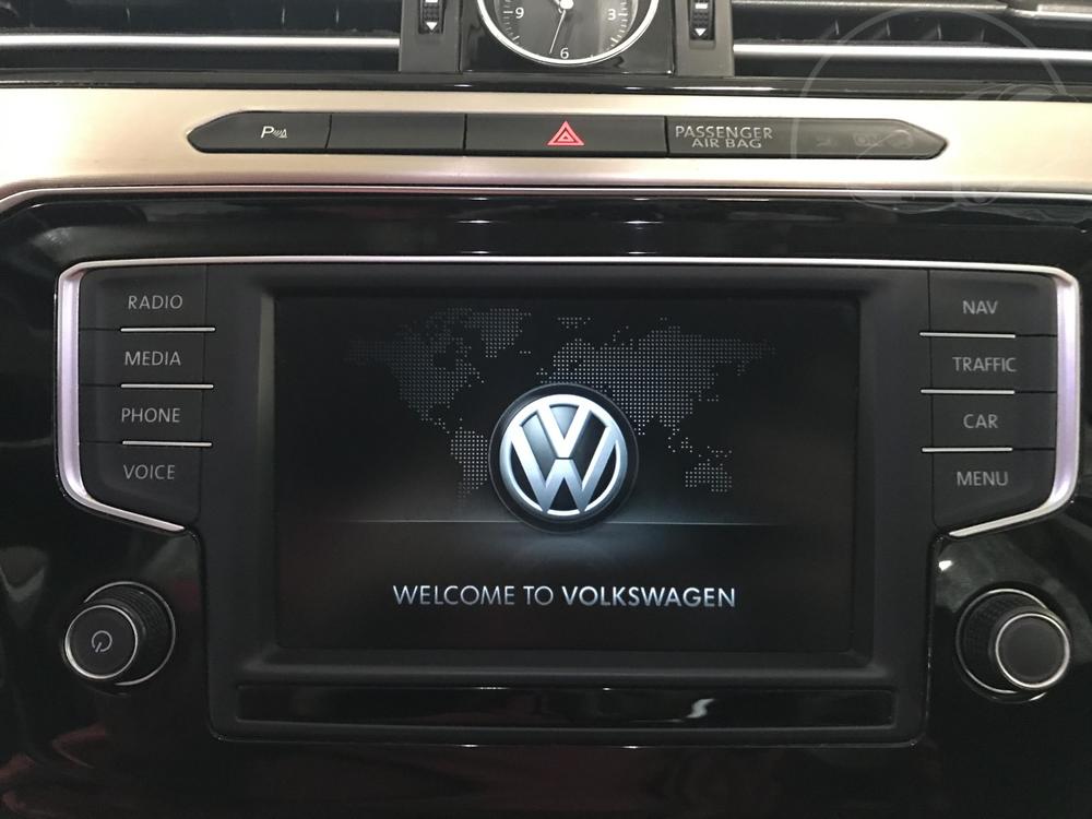 Volkswagen Passat 2.0 TDi, R