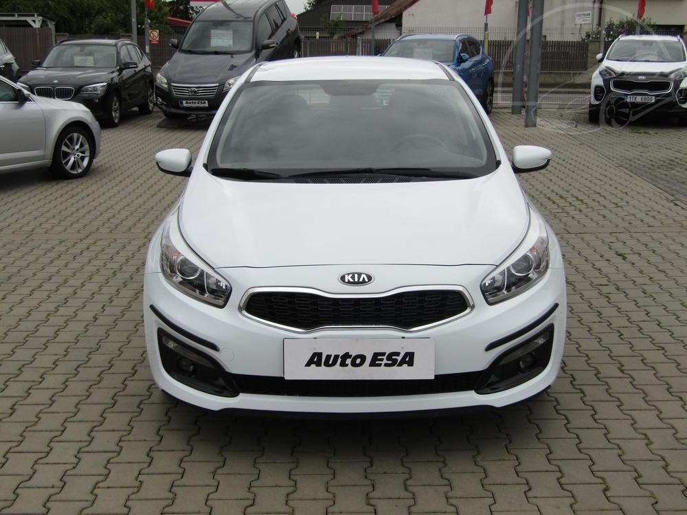 Kia Ceed 1.4 CVVT Serv.kniha, R