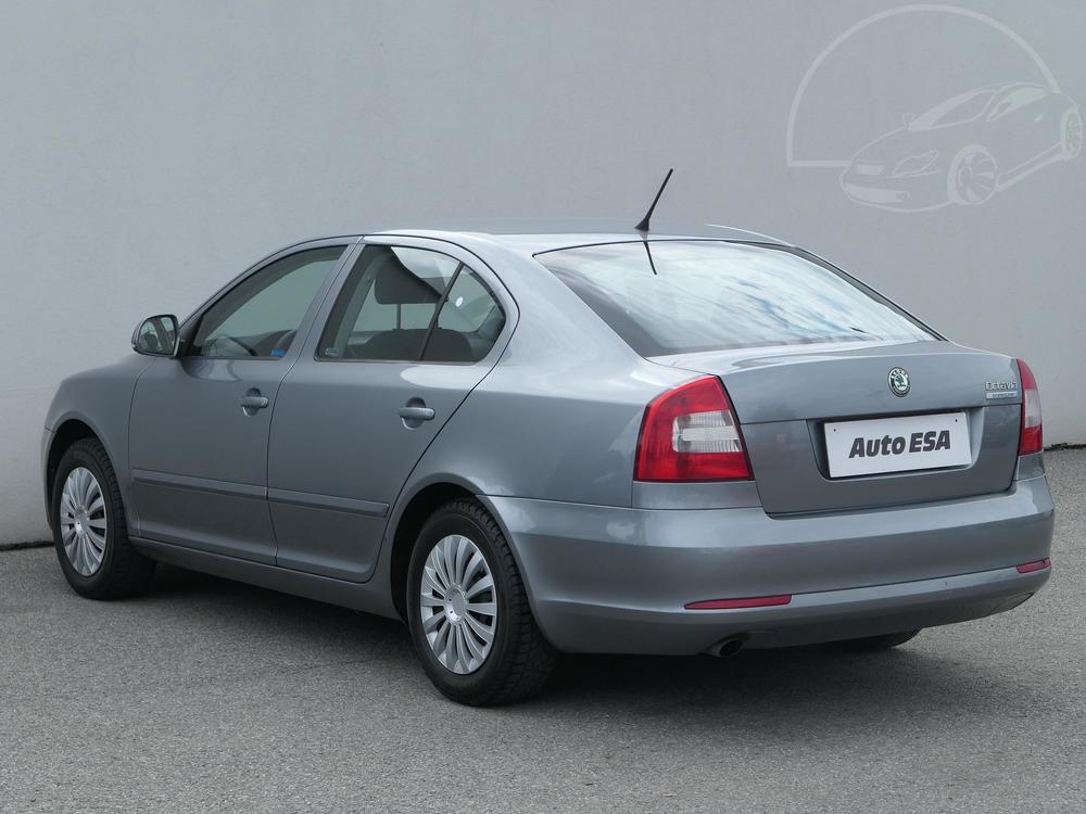 koda Octavia II 1.6 TDI, R