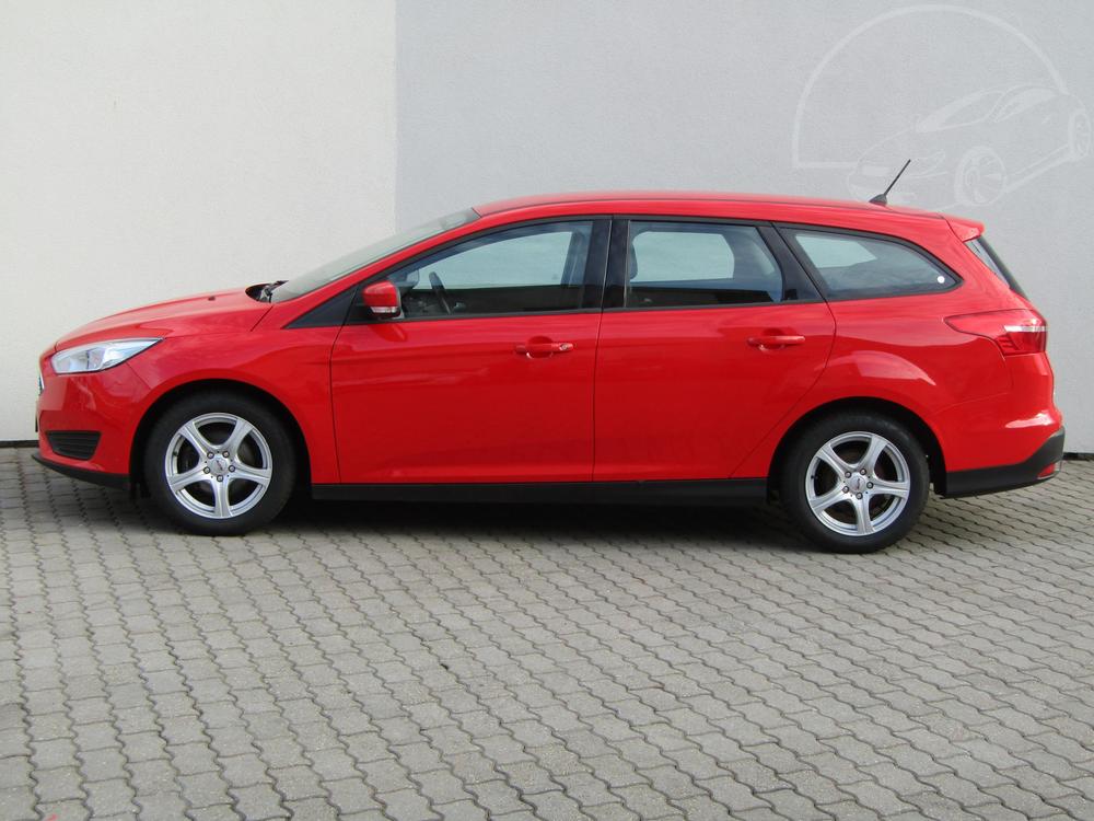 Ford Focus 1.6 i, R