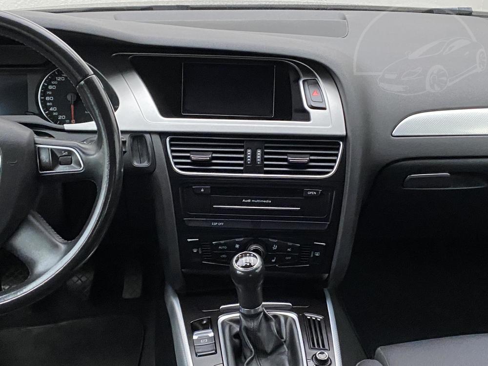 Audi A4 2.7 TDi Serv.kniha