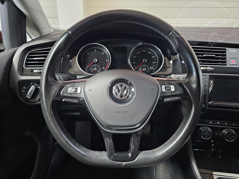 Volkswagen Golf 1.6 TDi, R