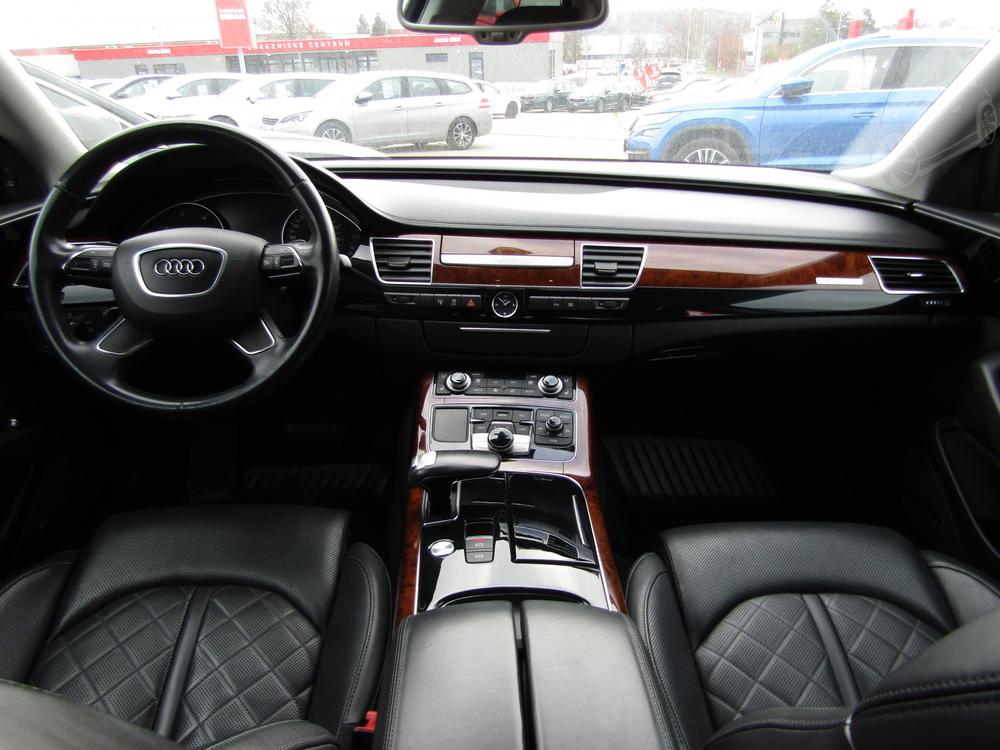 Audi A8 4.2 TDi Serv.kniha, R