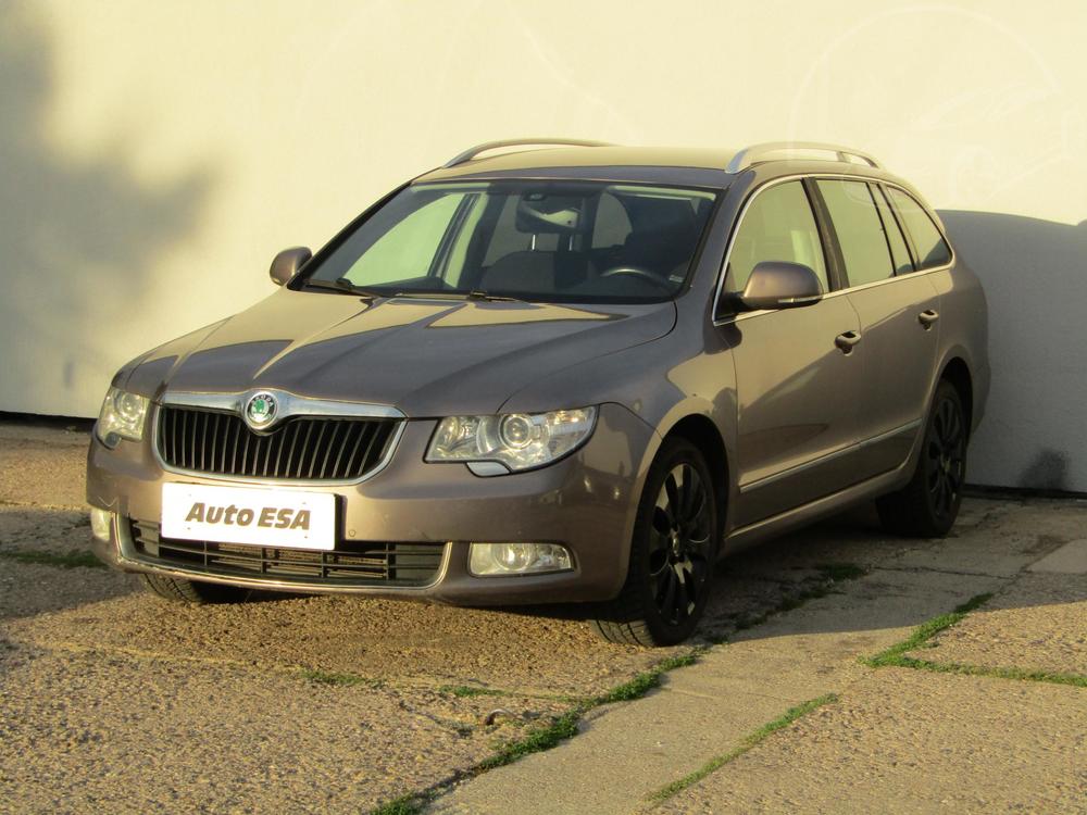 koda Superb II 2.0 TDI Serv.kniha, R