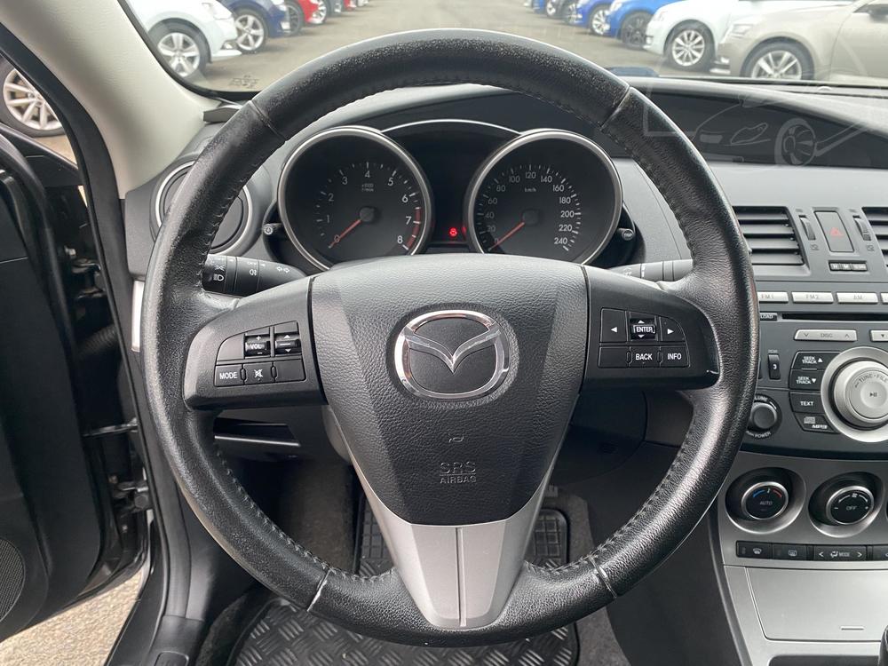 Mazda 3 1.6 i, R