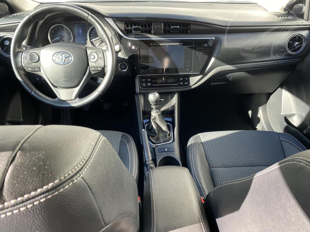 Toyota Corolla 1.6 i 1.maj, R