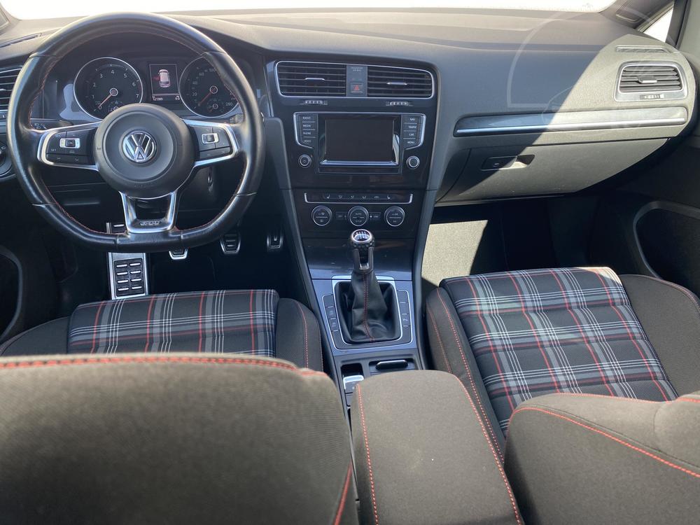 Volkswagen Golf 2.0 TSi