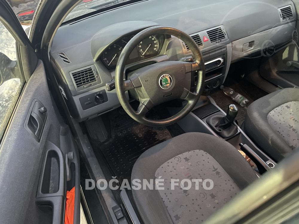 koda Fabia 1.2 i, R