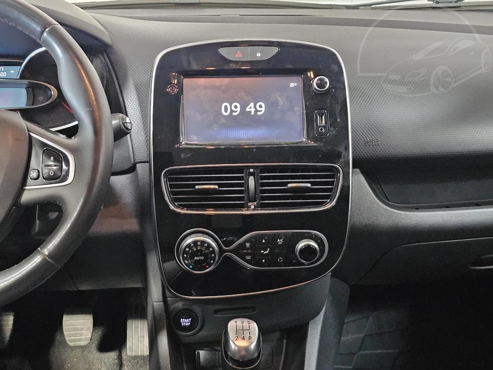 Renault Clio 1.2 TCe 1.maj Serv.kniha