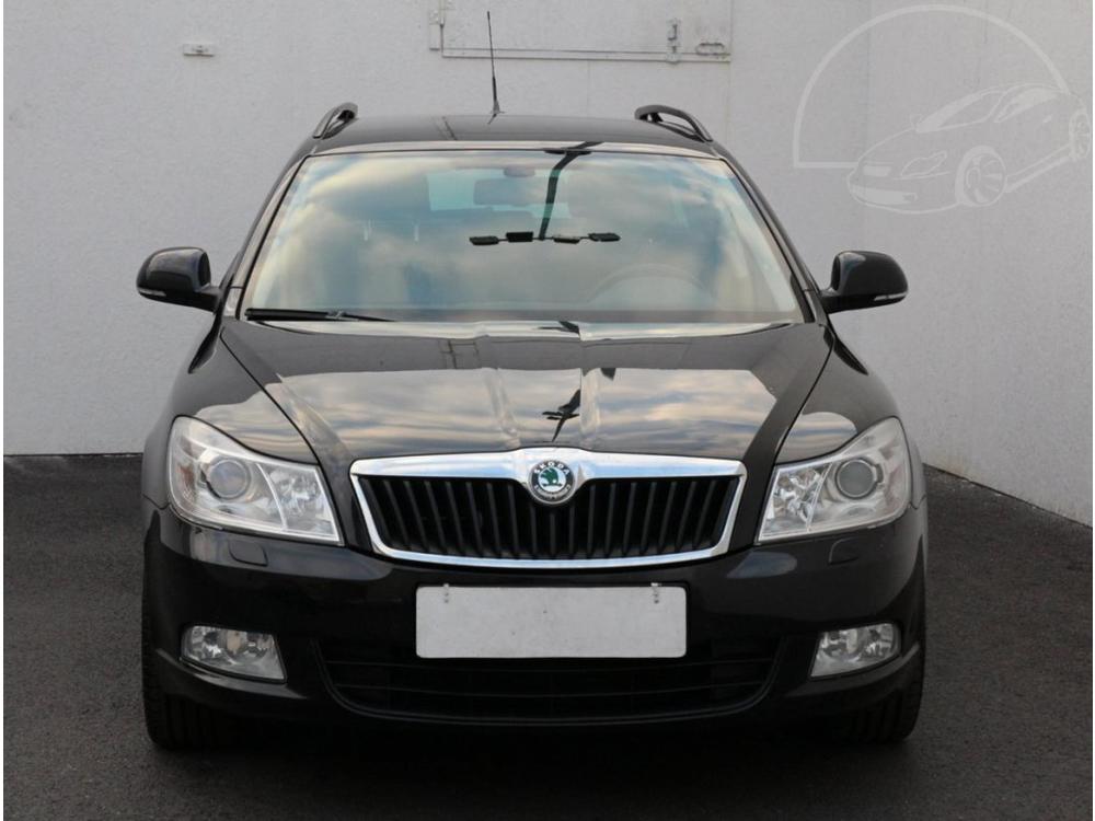 koda Octavia II 1.6 MPI, R