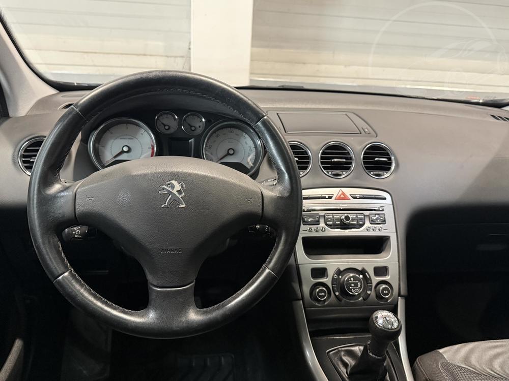 Peugeot 308 1.6 i