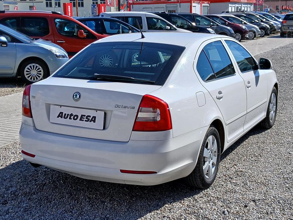 koda Octavia II 1.6 TDi, R