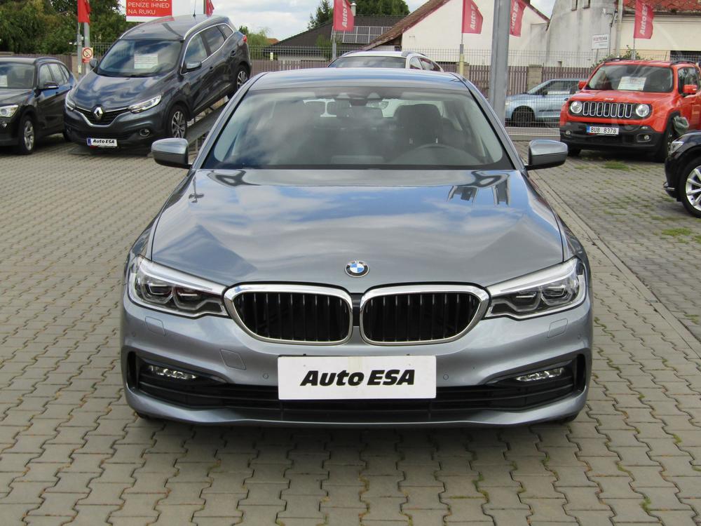 BMW 5 3.0 1.maj Serv.kniha, R