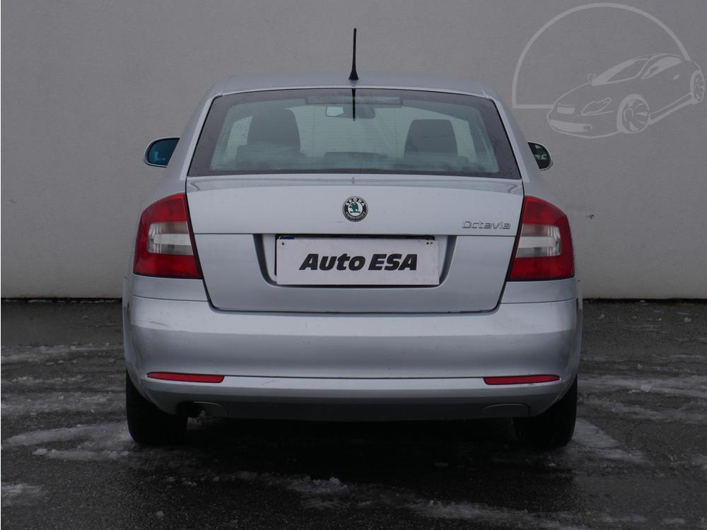 koda Octavia II 1.6 TDi, R