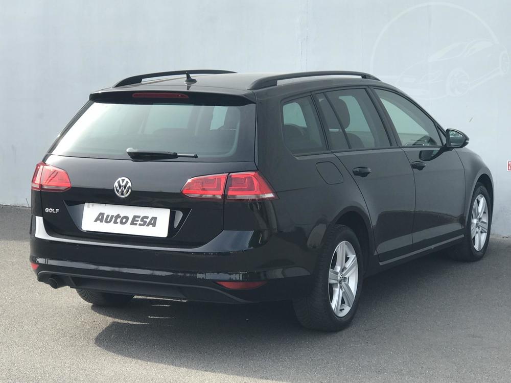 Volkswagen Golf 1.6 TDi Serv.kniha