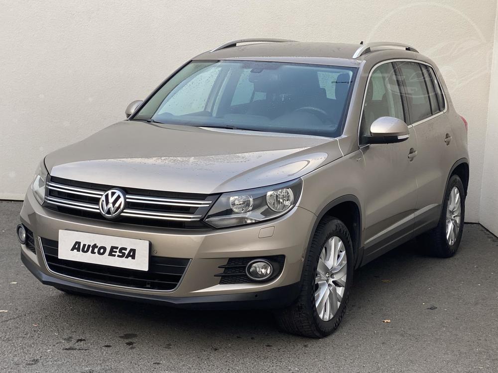 Volkswagen Tiguan 2.0 TSi Serv.kniha