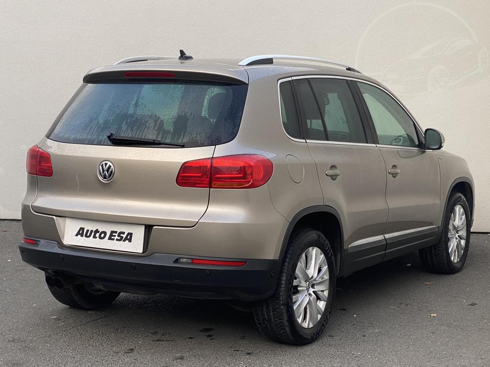 Volkswagen Tiguan 2.0 TSi Serv.kniha