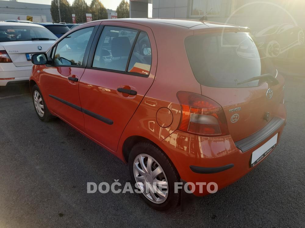 Toyota Yaris 1.3 VVTi, R