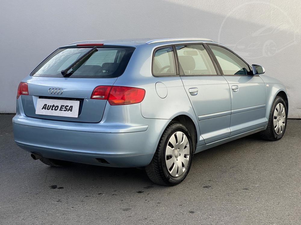 Audi A3 1.6 i Serv.kniha