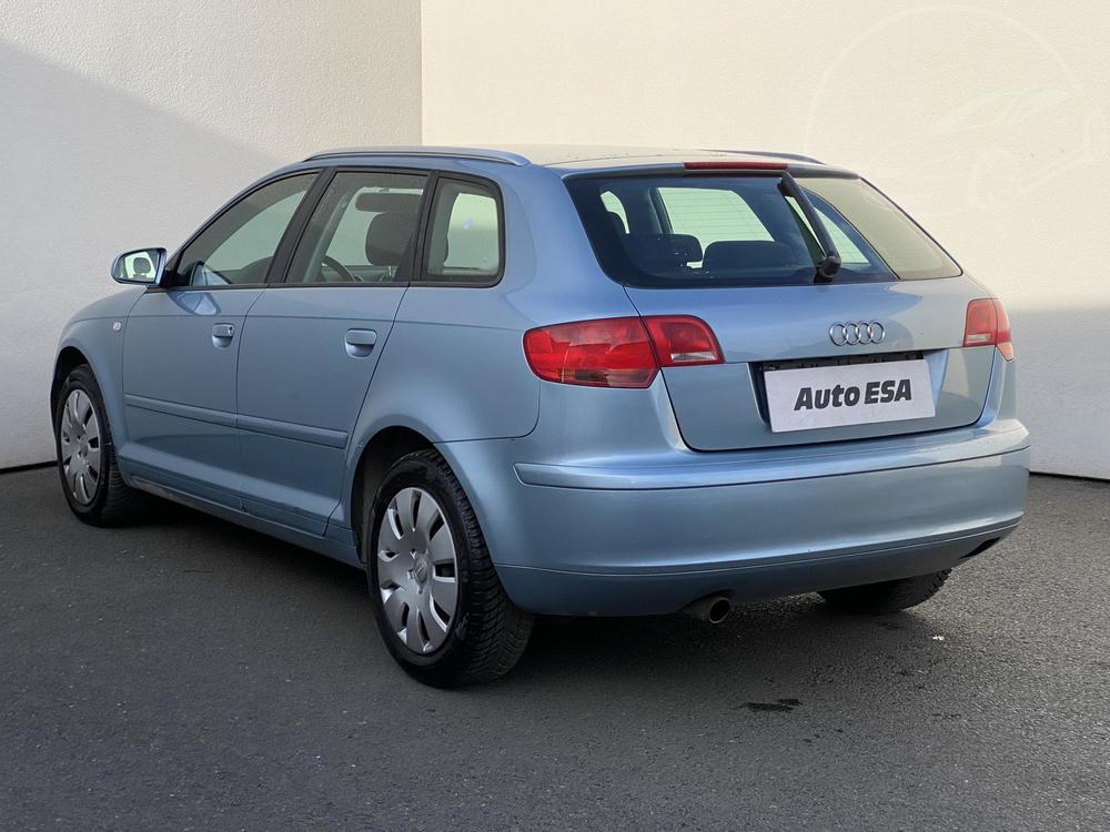 Audi A3 1.6 i Serv.kniha