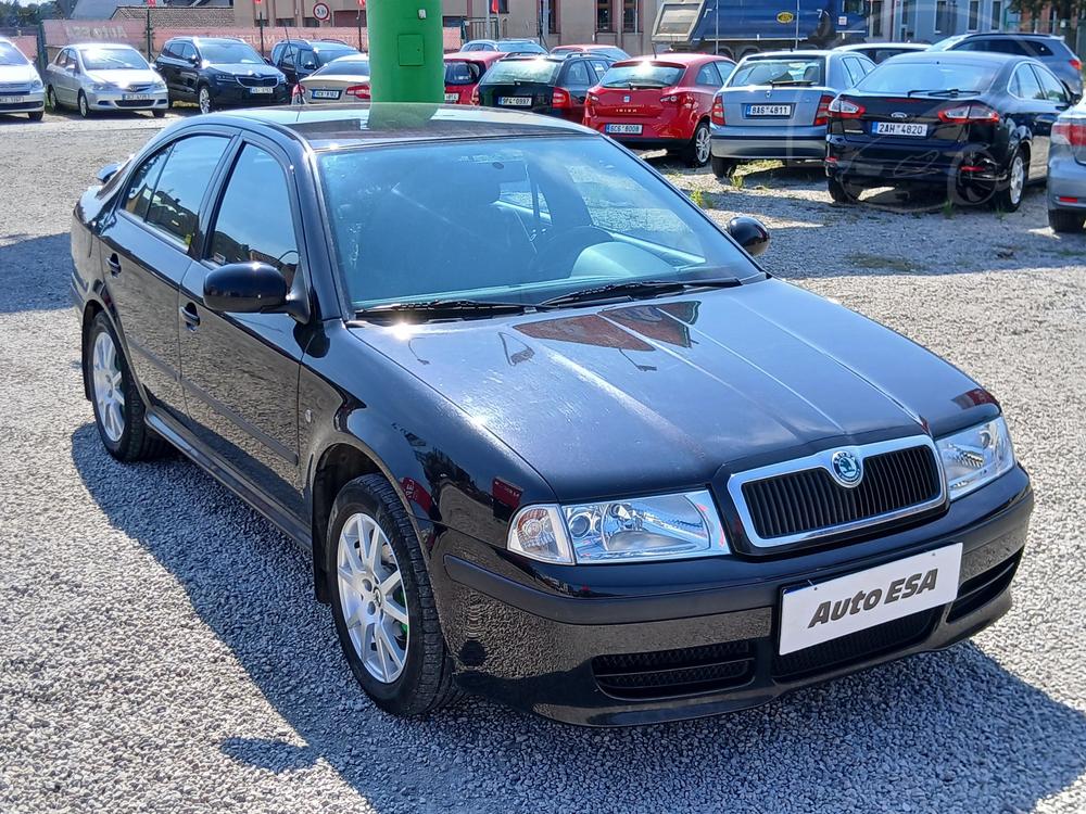 Škoda Octavia 1.6 i 1.maj Serv.kniha, ČR