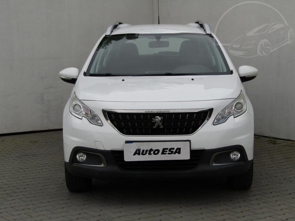 Peugeot 2008 1.2 i 1.maj, R