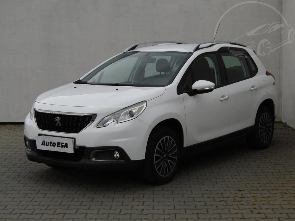 Peugeot 2008 1.2 i 1.maj, R