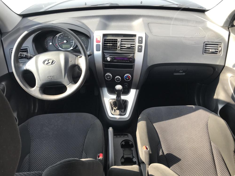 Hyundai Tucson 2.0 16 V Serv.kniha