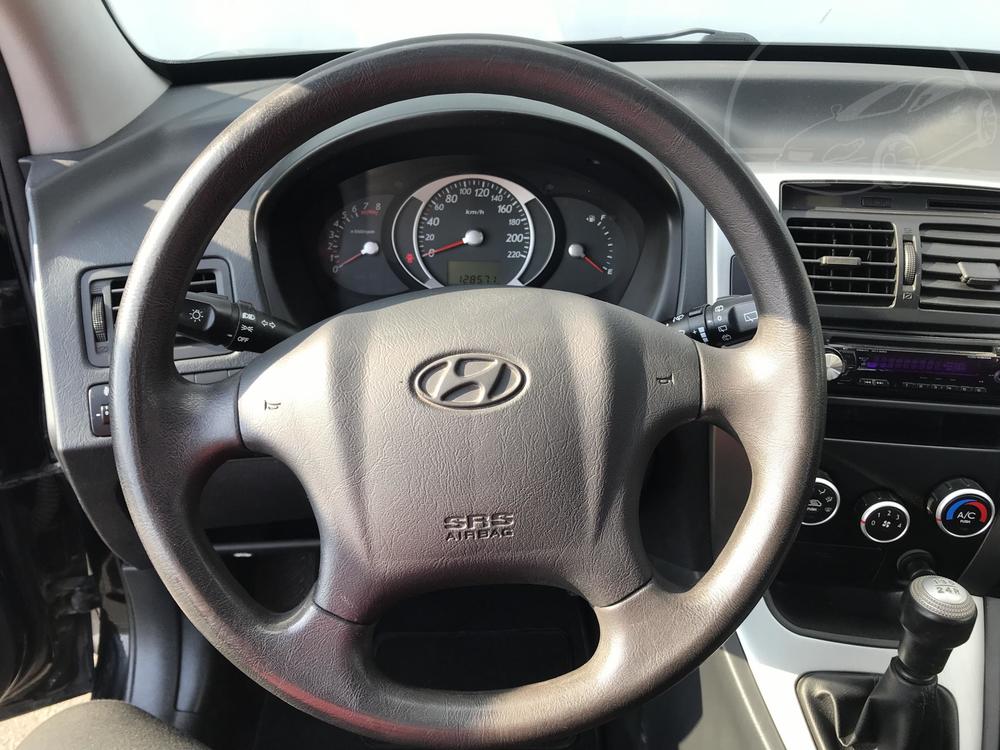 Hyundai Tucson 2.0 16 V Serv.kniha