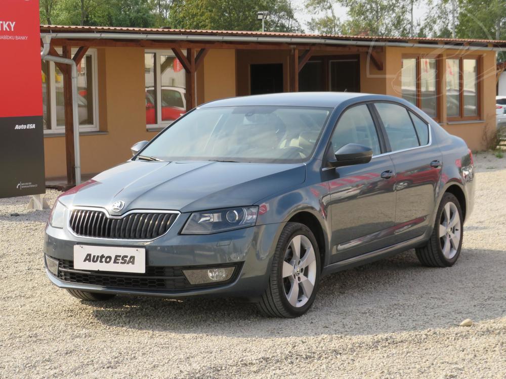 koda Octavia III 1.4 TSi Serv.kniha, R