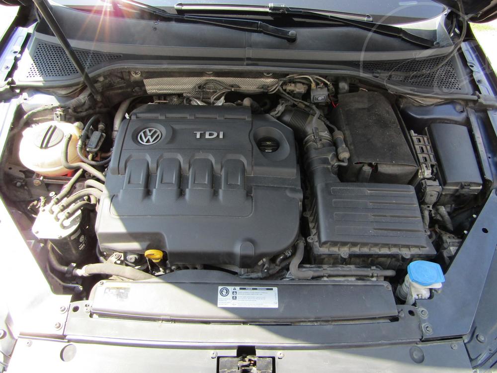 Volkswagen Passat 2.0 TDi, R