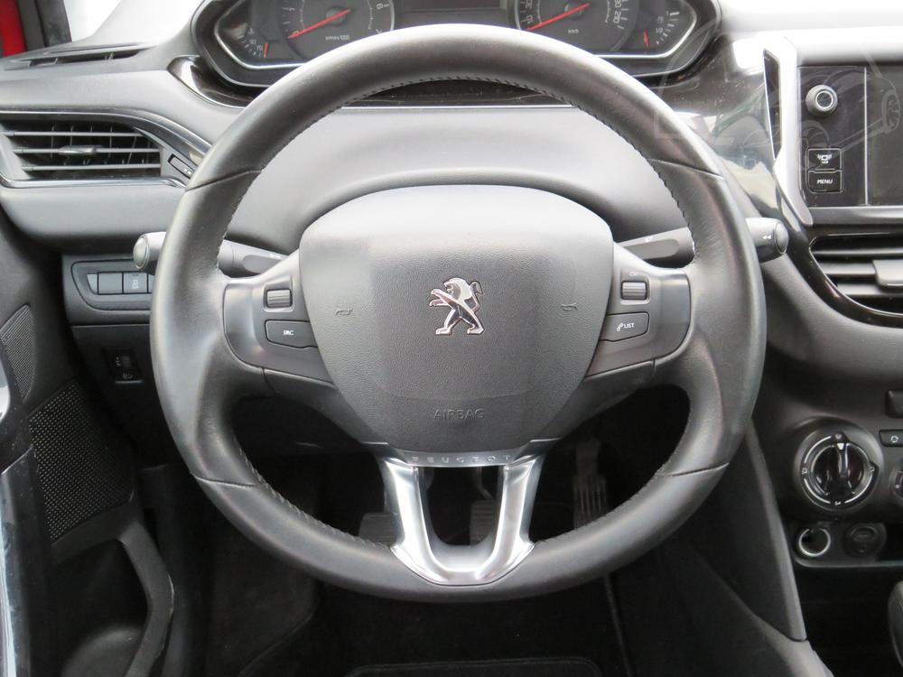 Peugeot 208 1.2 i