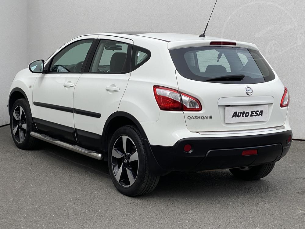 Nissan Qashqai 2.0 i