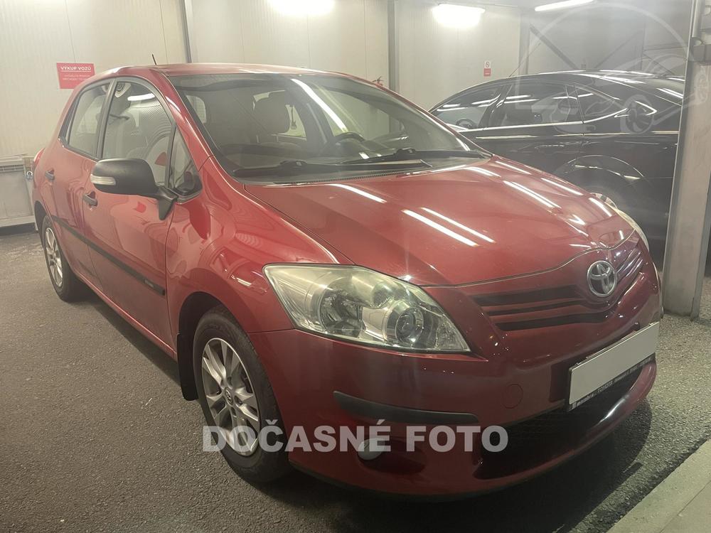 Prodm Toyota Auris 1.3 VVTi, R