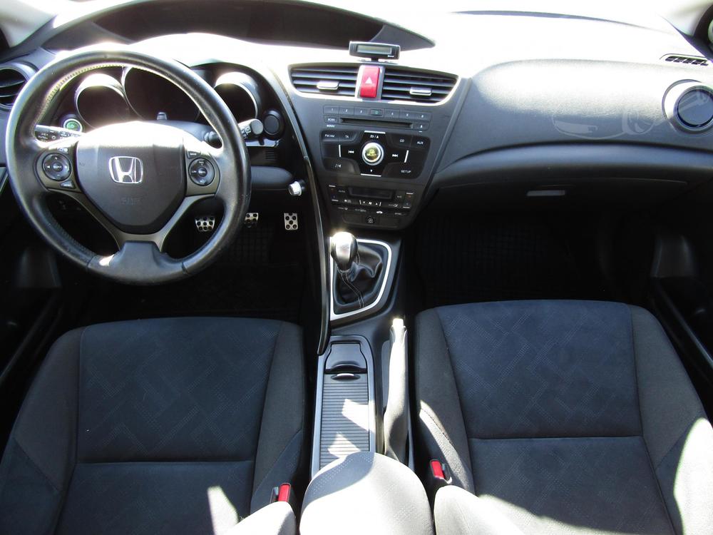 Honda Civic 1.8 i-VTEC, R