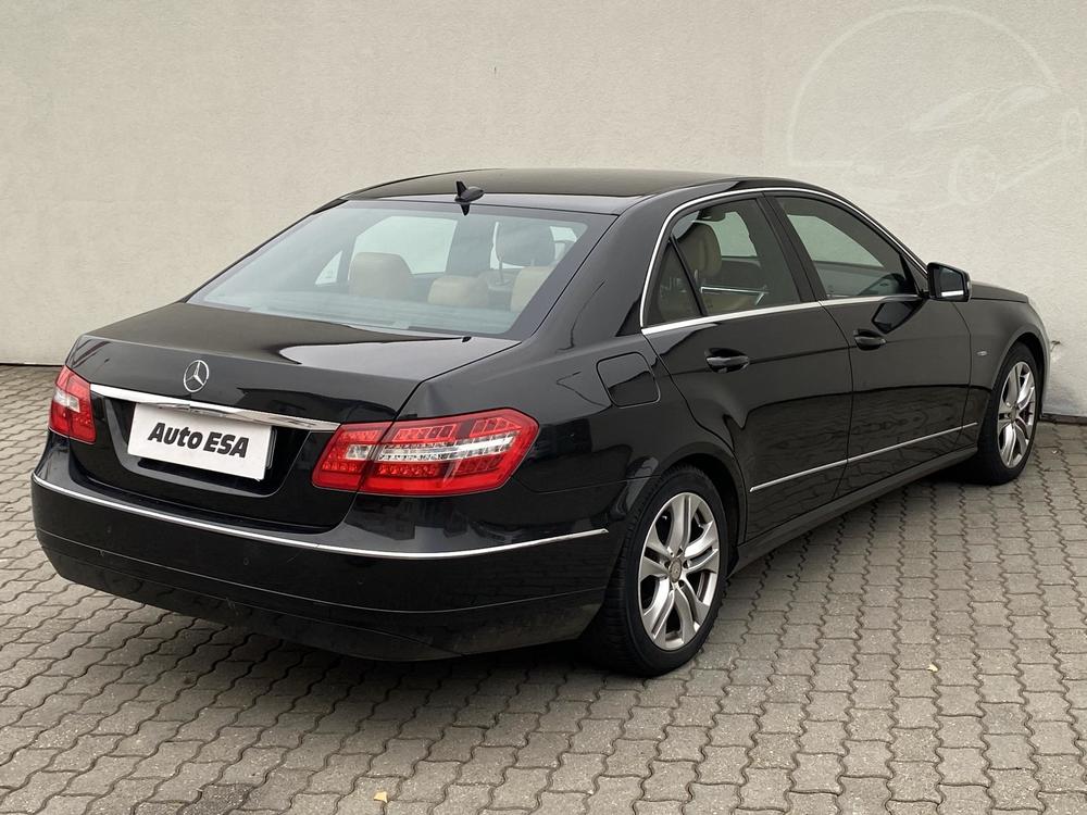 Mercedes-Benz E 2.2 CDI, R