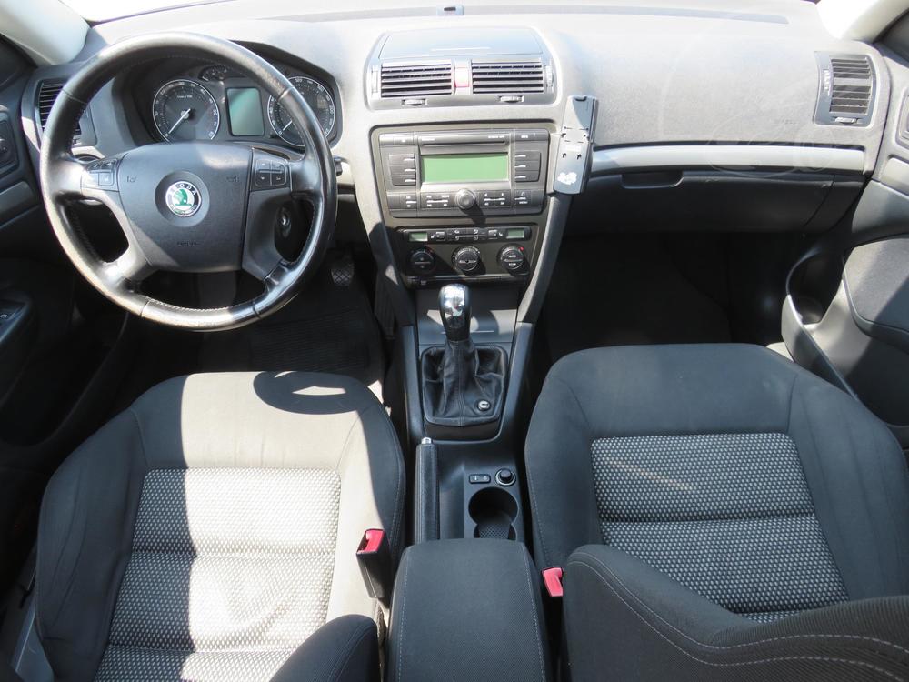 koda Octavia II 1.9 TDi, R