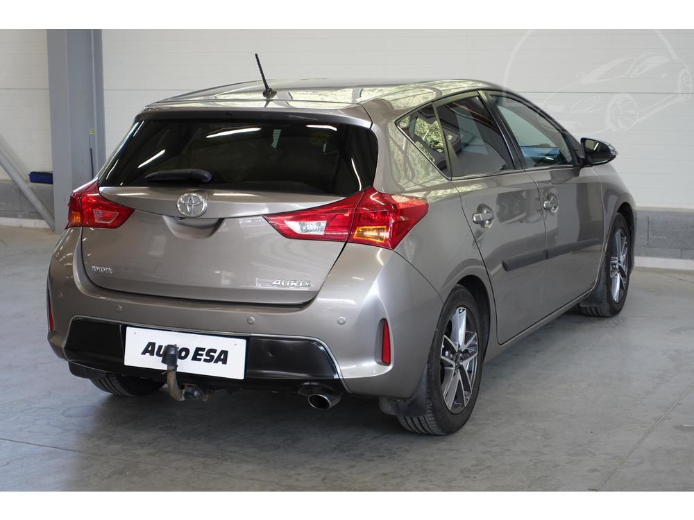 Toyota Auris 1.6 i, R