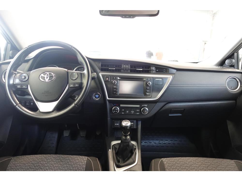 Toyota Auris 1.6 i, R