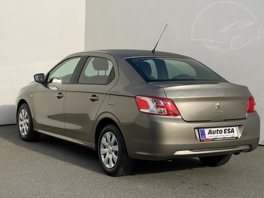 Peugeot 301 1.2 i 1.maj Serv.kniha, R