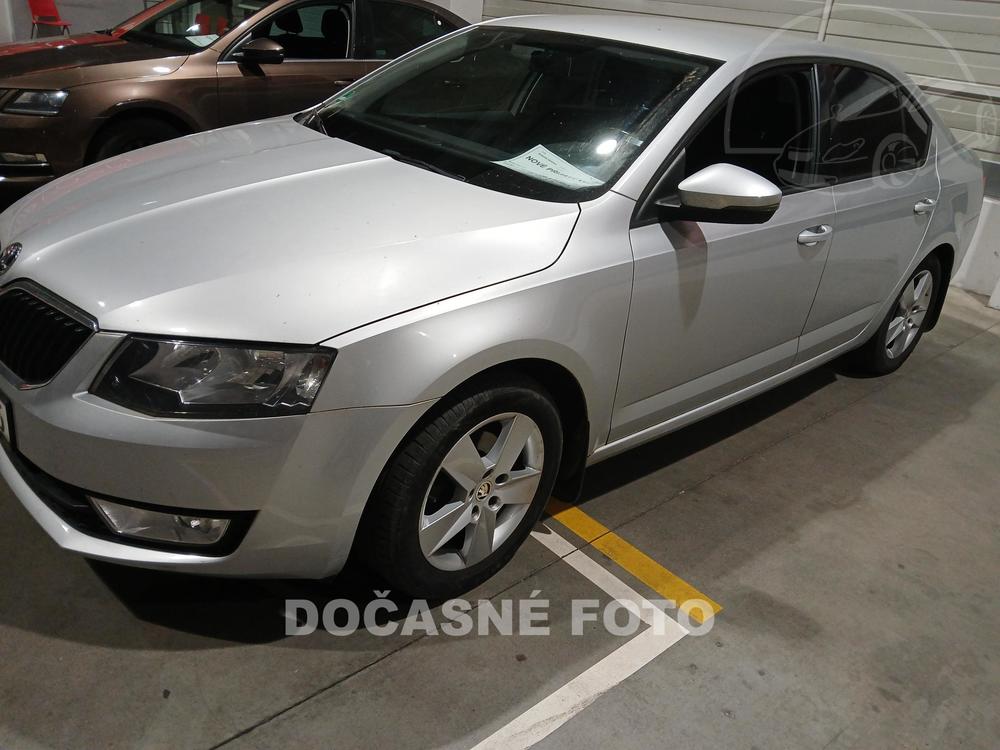 koda Octavia III 1.6 TDi, R