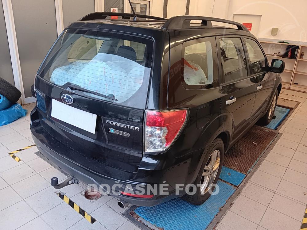 Subaru Forester 2.0 i