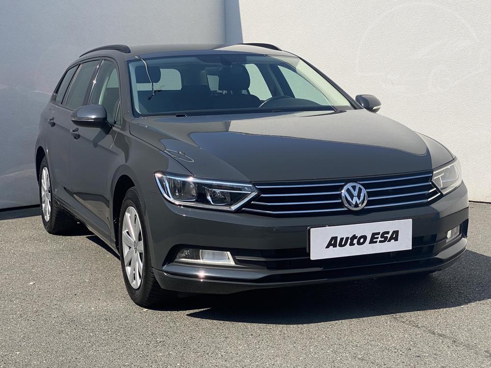 Volkswagen Passat 2.0 TDi Serv.kniha