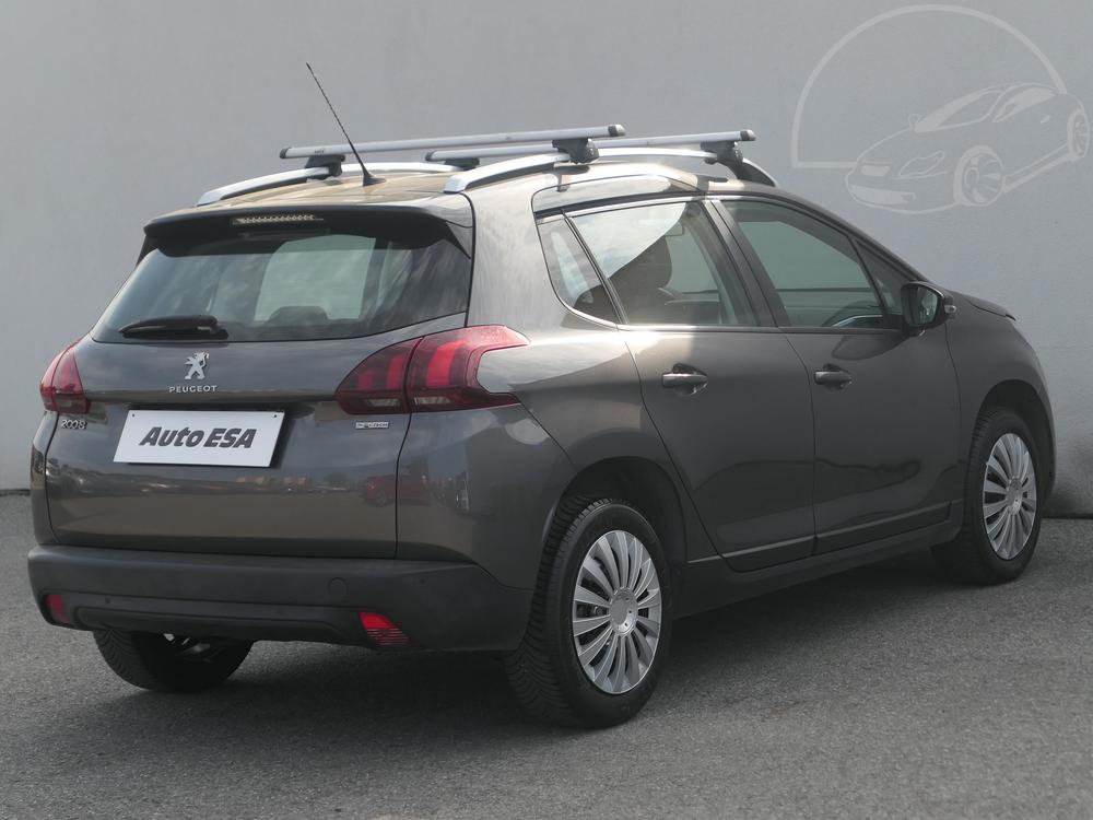 Peugeot 2008 1.2 PT, R