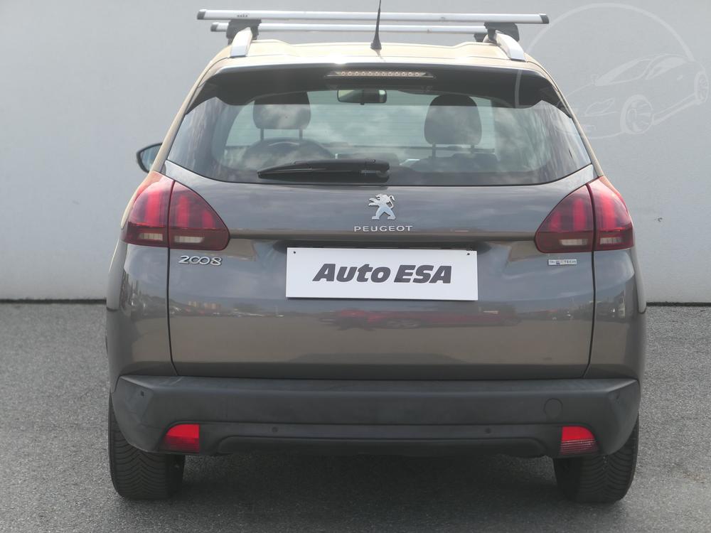 Peugeot 2008 1.2 PT, R