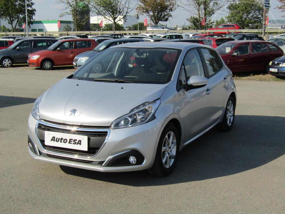 Peugeot 208 1.2 PT, R