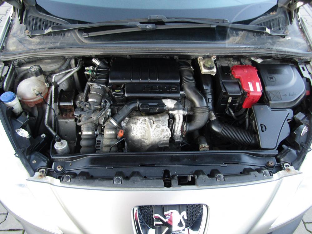 Peugeot 308 1.6 HDi 1.maj, R