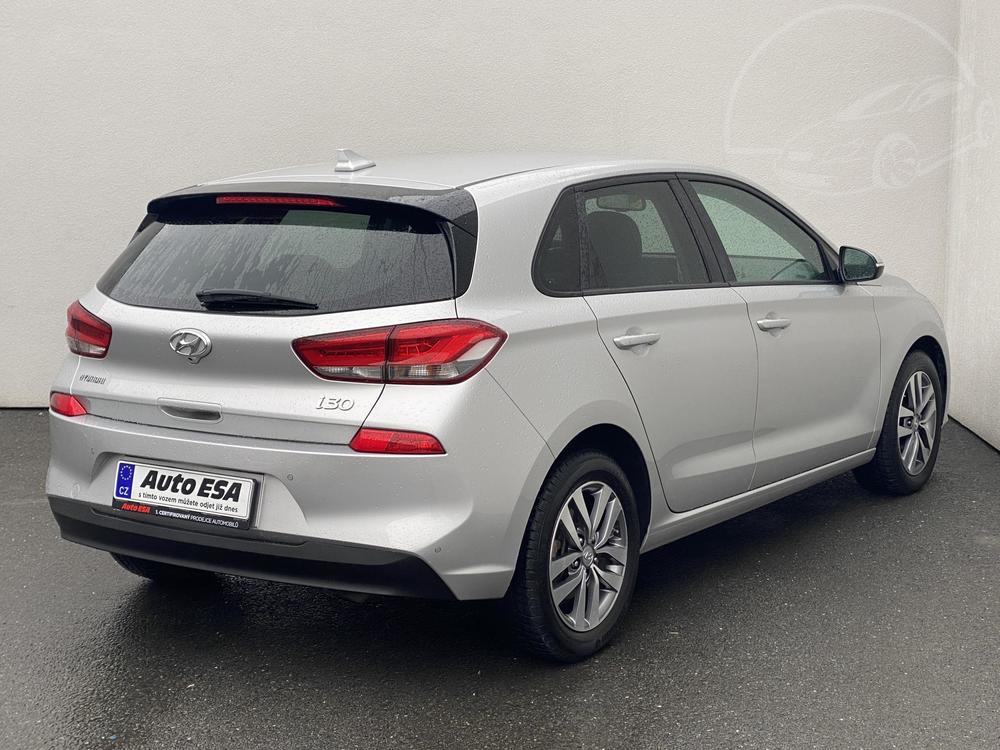 Hyundai i30 1.0 T-GDi, R